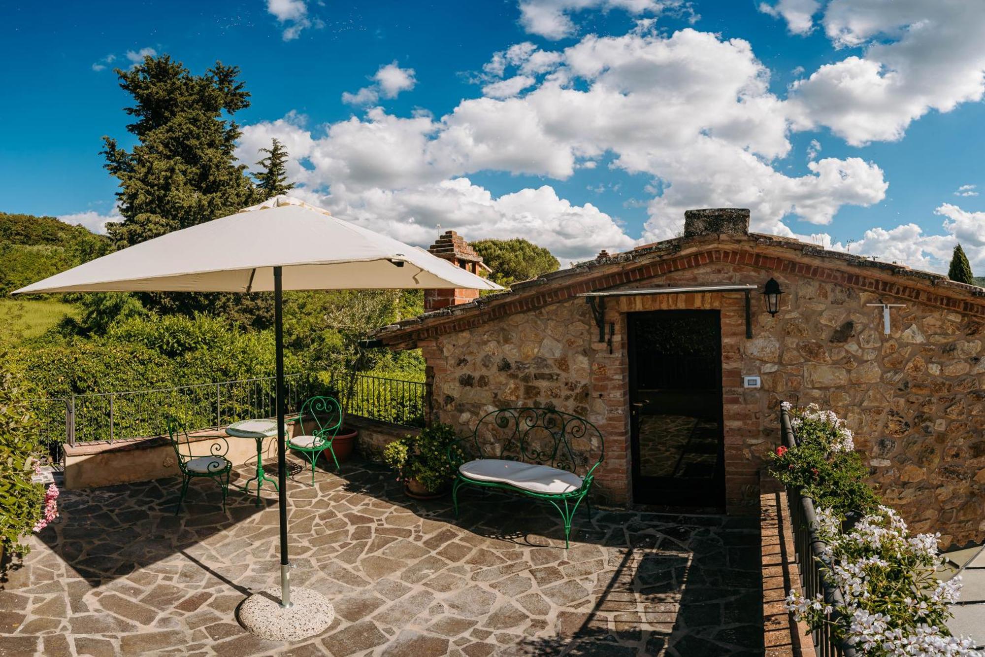 Borgo Il Poggiaccio Residenza D'Epoca Guest House Sovicille Exterior foto