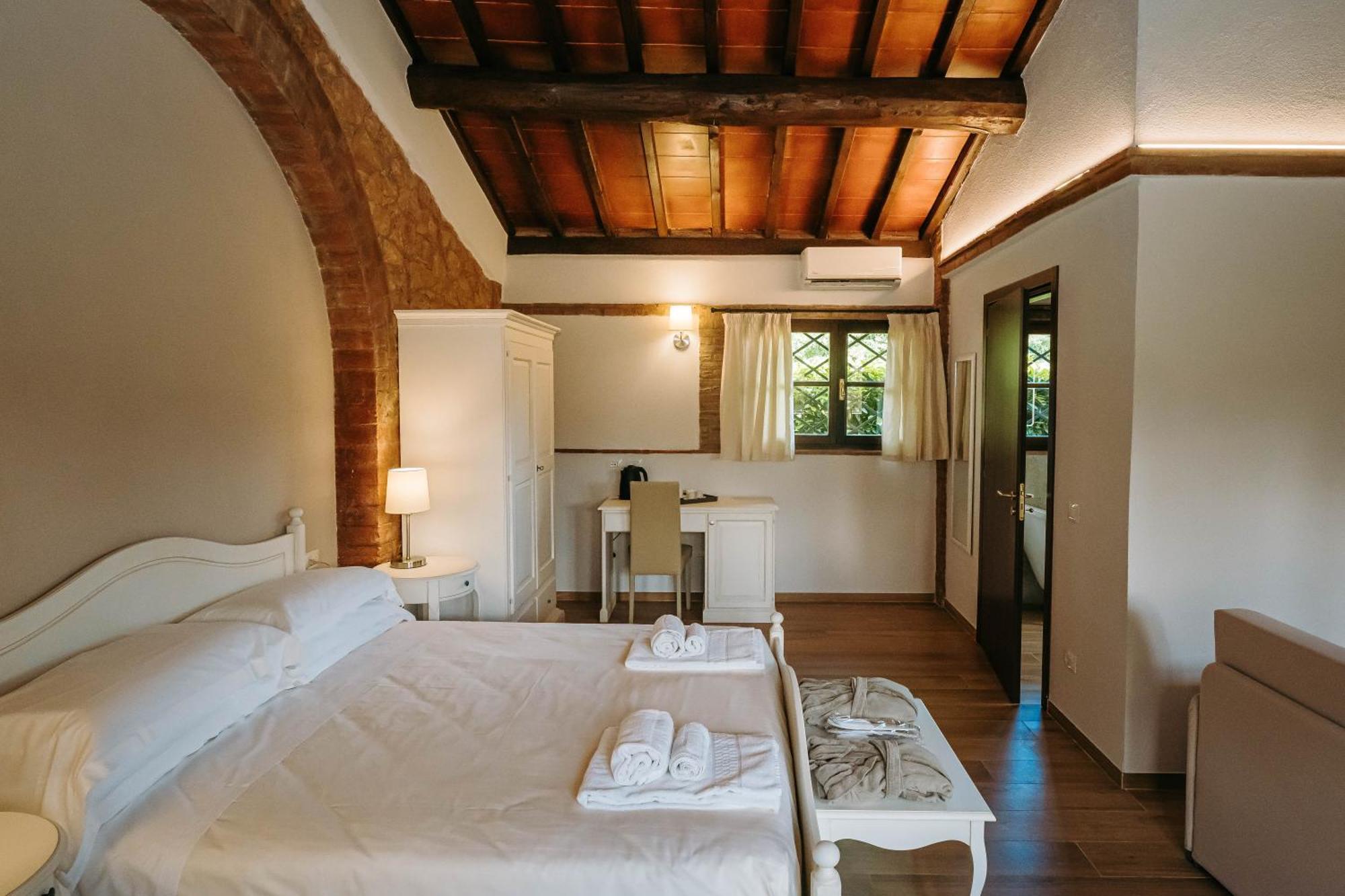 Borgo Il Poggiaccio Residenza D'Epoca Guest House Sovicille Exterior foto