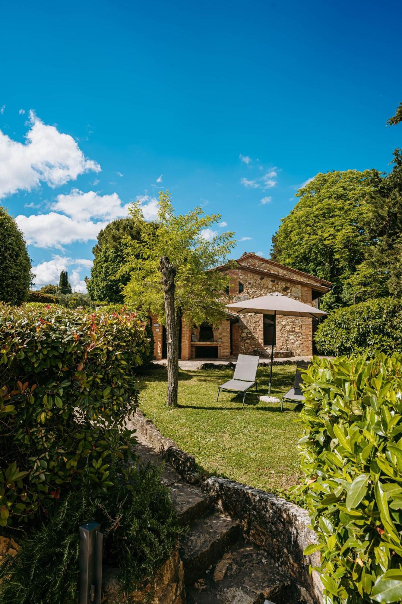 Borgo Il Poggiaccio Residenza D'Epoca Guest House Sovicille Exterior foto