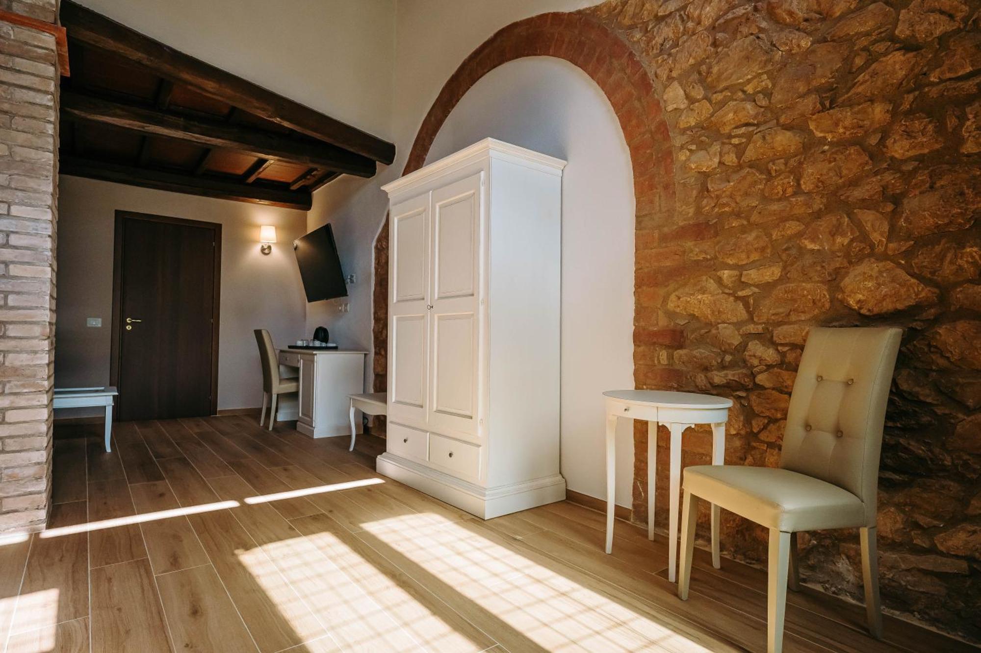 Borgo Il Poggiaccio Residenza D'Epoca Guest House Sovicille Exterior foto