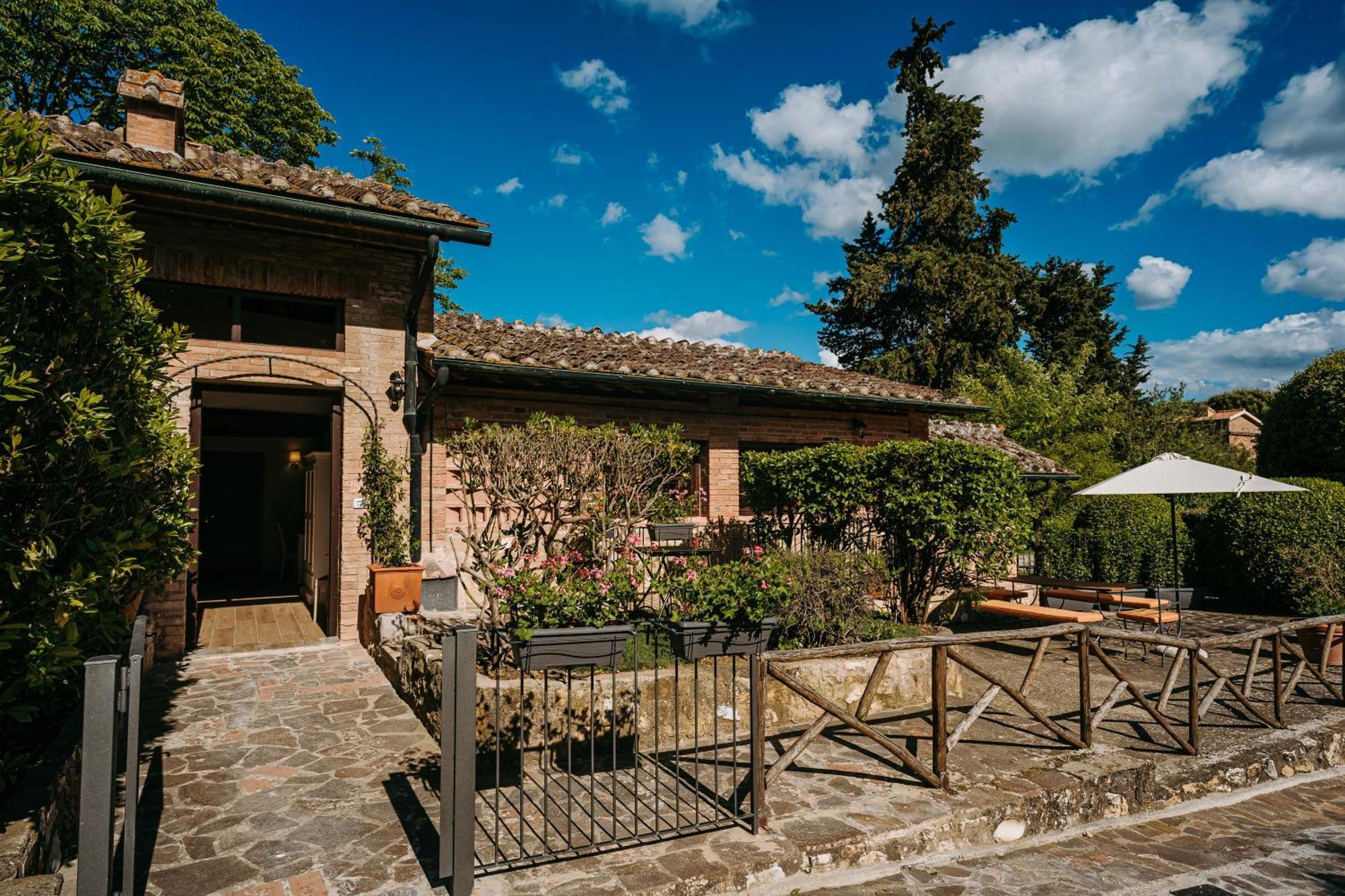 Borgo Il Poggiaccio Residenza D'Epoca Guest House Sovicille Exterior foto