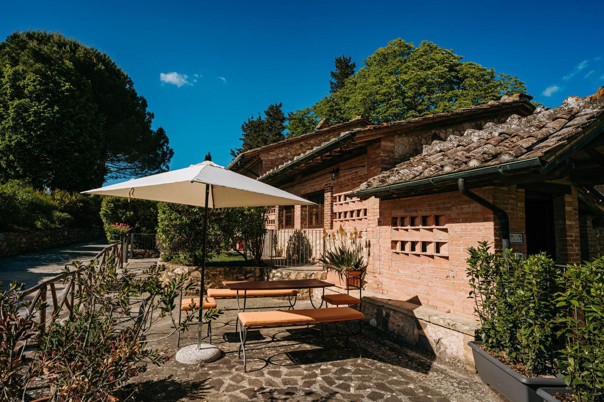 Borgo Il Poggiaccio Residenza D'Epoca Guest House Sovicille Exterior foto