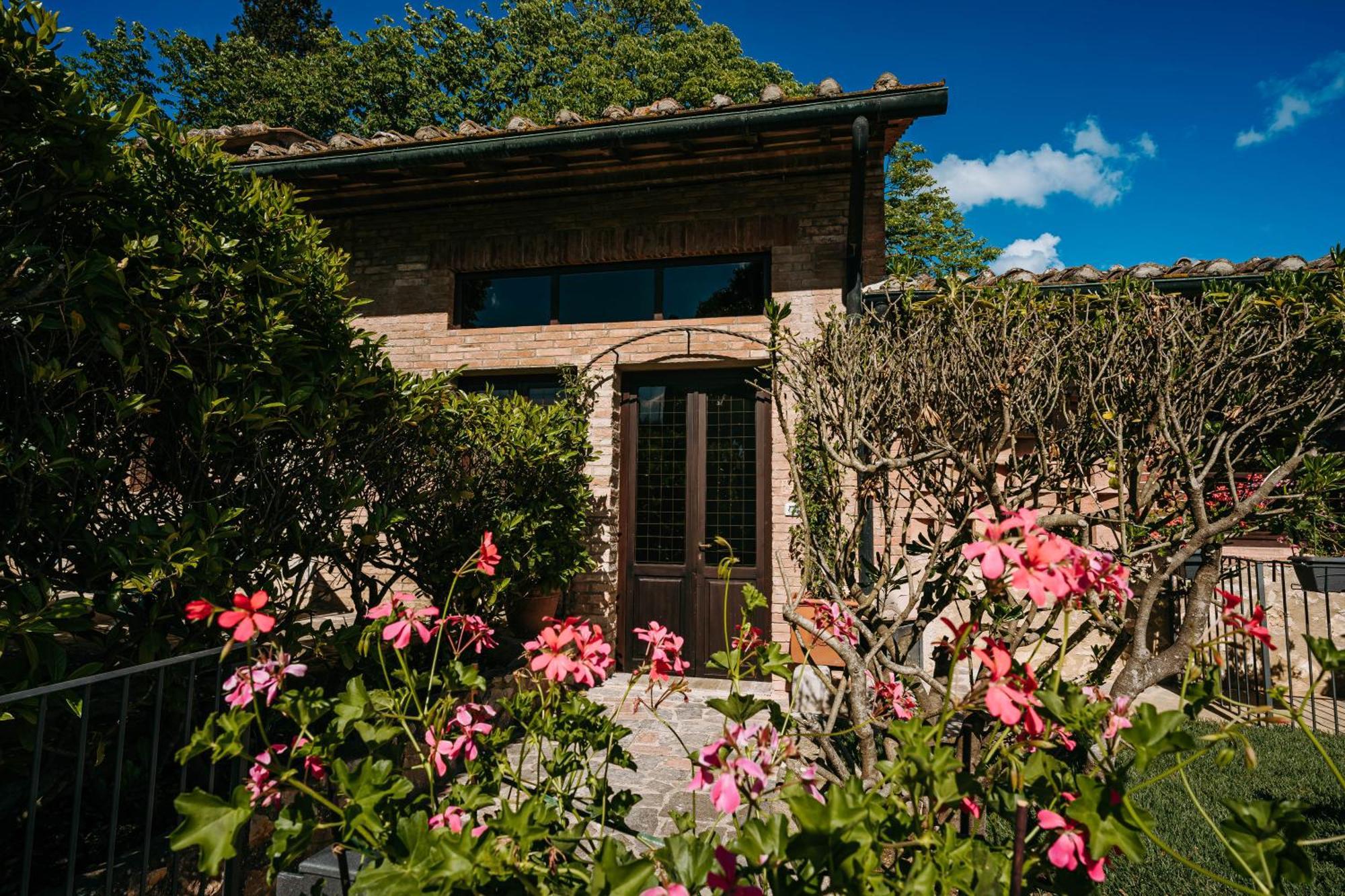 Borgo Il Poggiaccio Residenza D'Epoca Guest House Sovicille Exterior foto