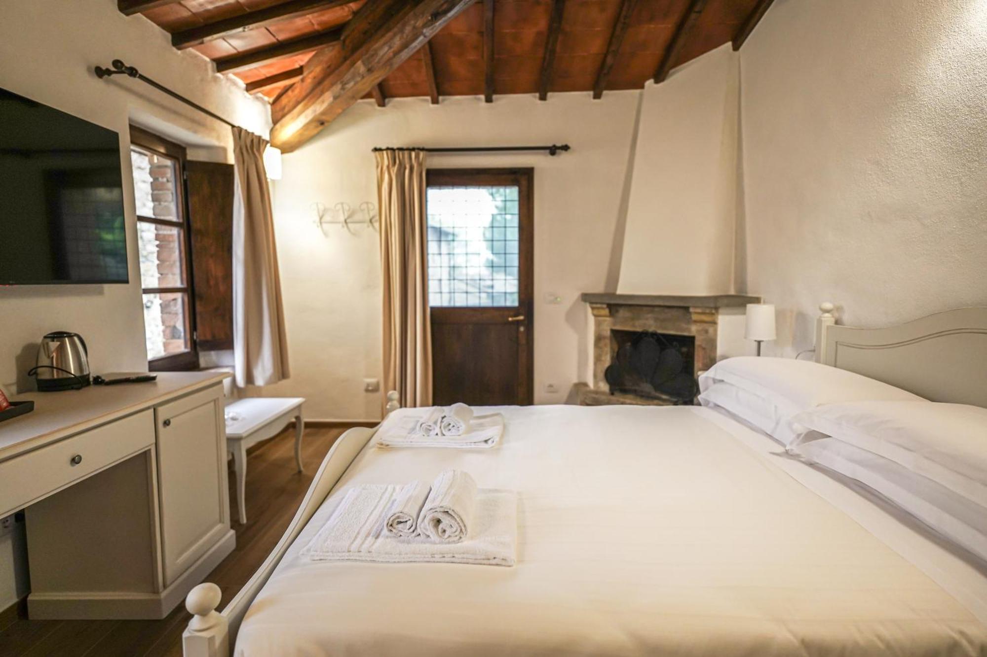 Borgo Il Poggiaccio Residenza D'Epoca Guest House Sovicille Exterior foto