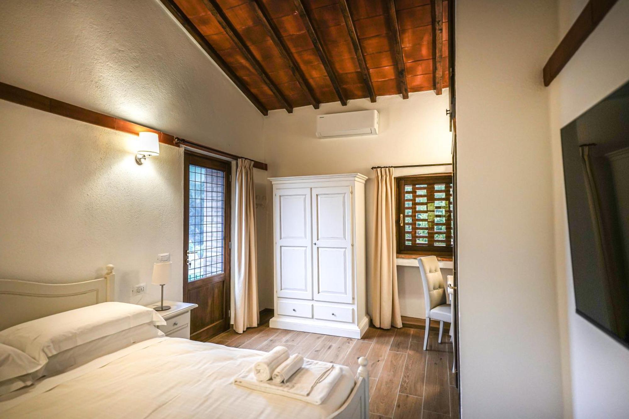 Borgo Il Poggiaccio Residenza D'Epoca Guest House Sovicille Exterior foto